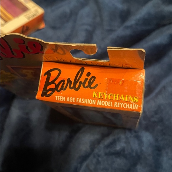 Barbie Keychains with Classic Doll Designs - Picture 8 of 11